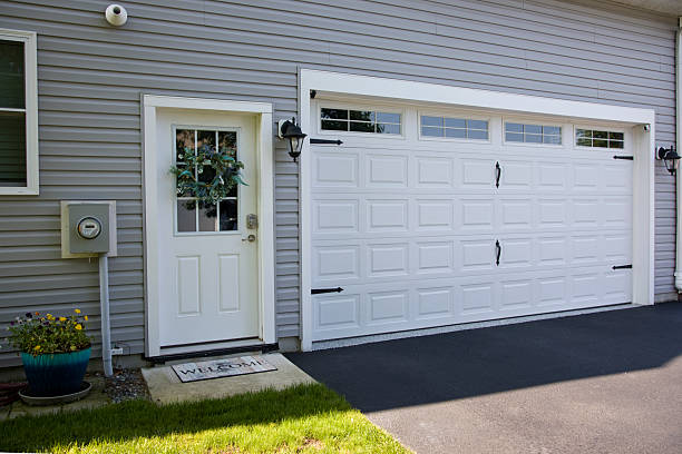 24/7 Emergency Garage Door Panel Replacement experts in Huntingdon County County, PA